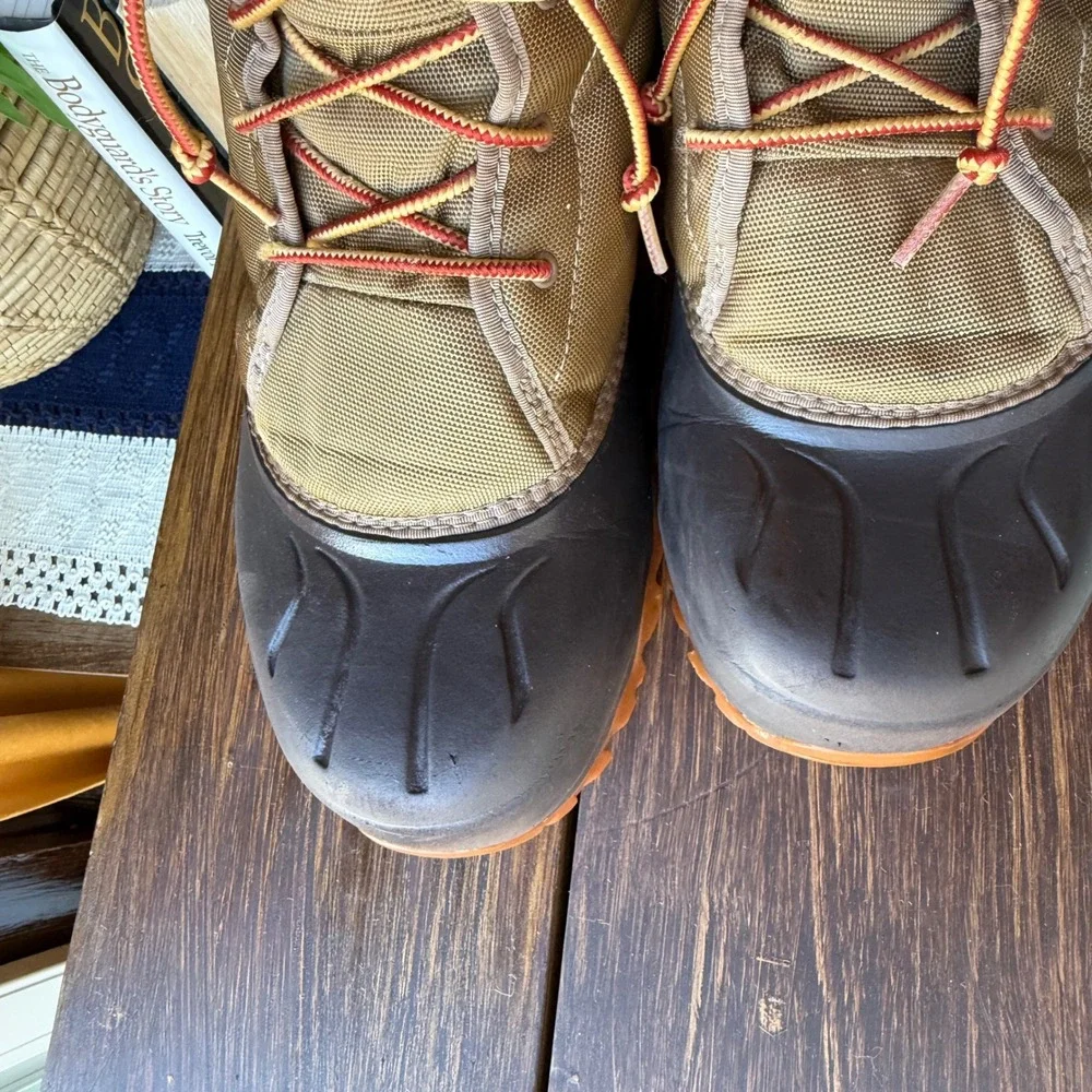 The North Face Chilkat Waterproof Insulated Snow Boots Tan Brown Mens